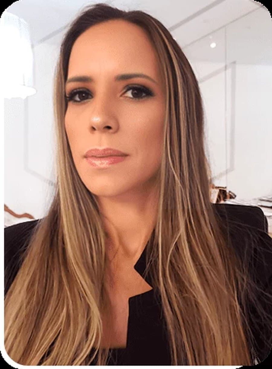 Dra. Juliana Gosuen, Direito Trabalhista, cliente da Digitajus